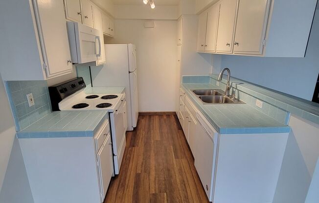 Studio, 1 bath, 680 sqft, $1,895, Unit 107