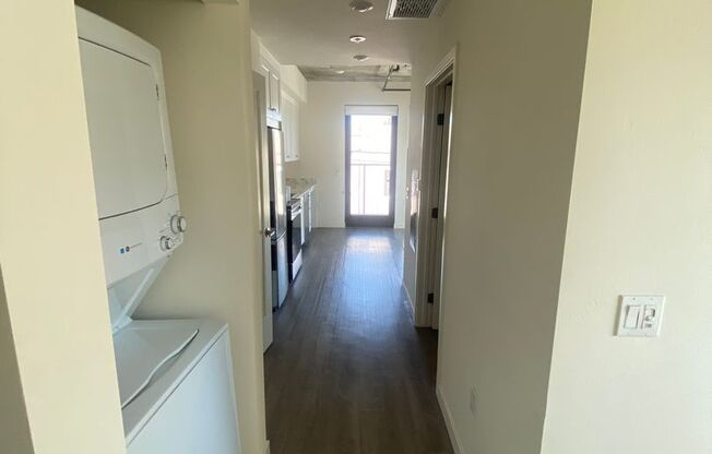 Studio, 1 bath, 436 sqft, $2,395, Unit Unit 215