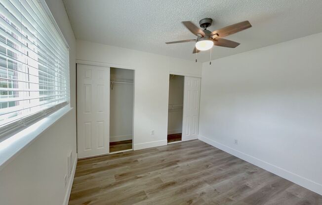2 beds, 1 bath, 890 sqft, $1,595, Unit 16