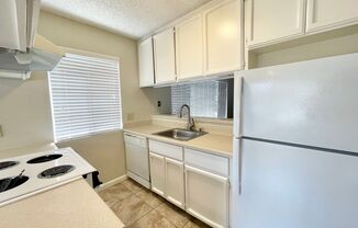 2 beds, 1 bath, $1,995