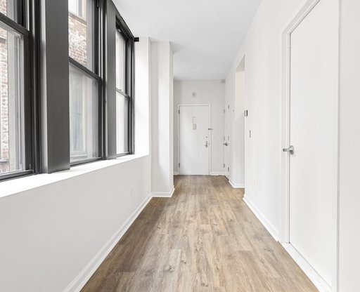 1 bed, 1 bath, $4,100, Unit 11C