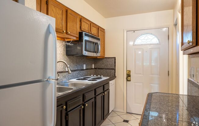 2 beds, 1 bath, 625 sqft, $1,595, Unit 315