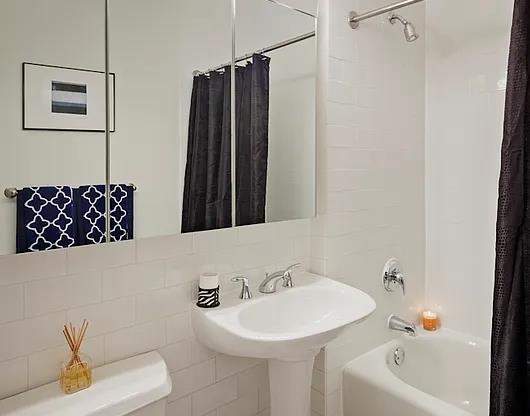 Studio, 1 bath, 625 sqft, $3,700, Unit 25H