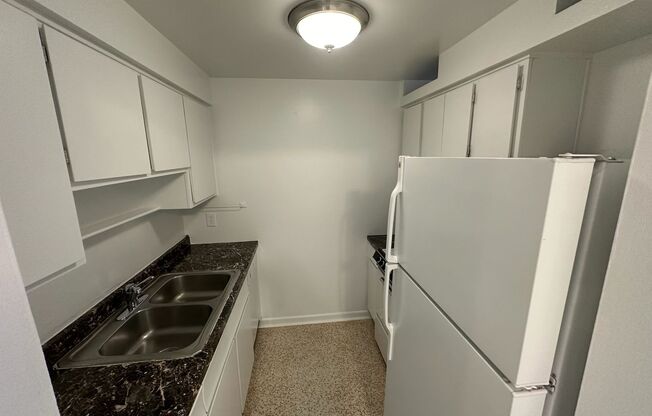 1 bed, 1 bath, 700 sqft, $1,490, Unit Unit 2