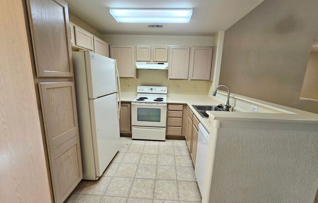 2 beds, 1.5 baths, $1,650, Unit UNIT 4701