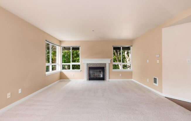 Top Floor 1 Bedroom Condo in Great Location