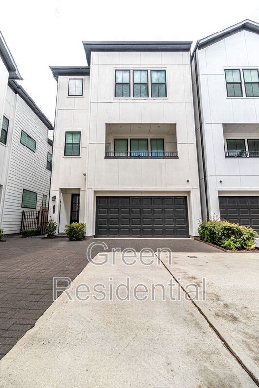 2808 GRAND FOUNTAINS DR