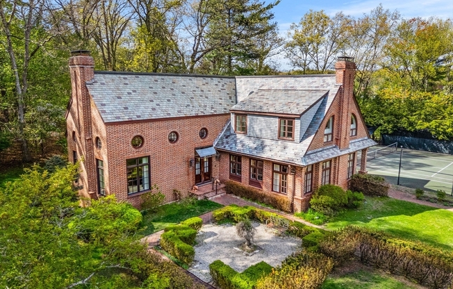 110 JUNIPER RD