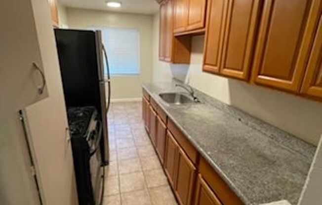 095 - 545 S 11th St