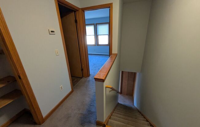 2 beds, 1.5 baths, 1,500 sqft, $2,000, Unit Townhouse - 998-16