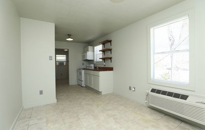 E 32Nd Street 505 1/2