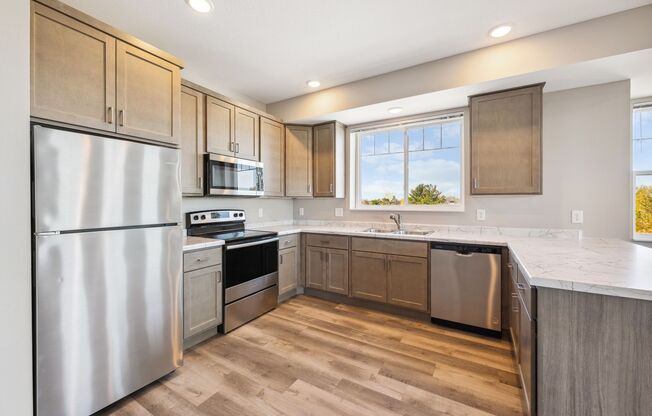 2 beds, 2 baths, 1,095 sqft, $1,925, Unit 13902-302