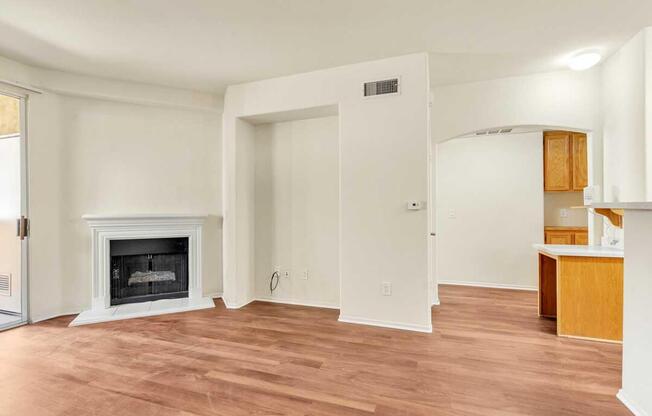 1 bed, 1 bath, 866 sqft, $2,455