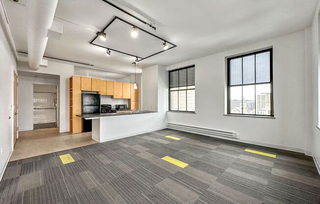 2 beds, 2 baths, 1,000 sqft, $1,200, Unit 601