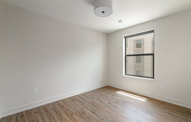 2 beds, 2 baths, $1,584, Unit 1050 N 4th St. Apt. 303