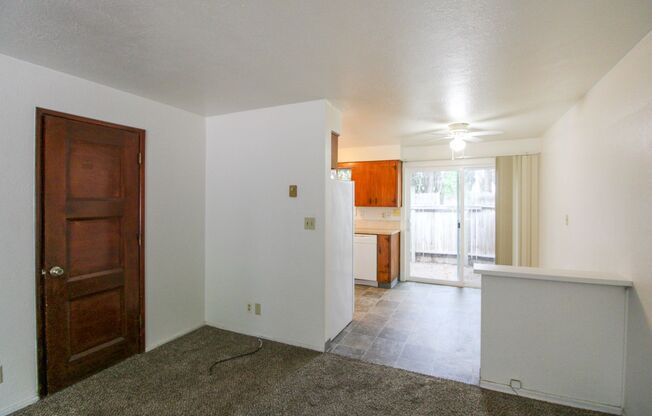 4004 4030 WARD DR NE