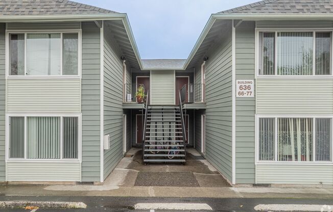 Studio, 1 bath, 355 sqft, $1,040