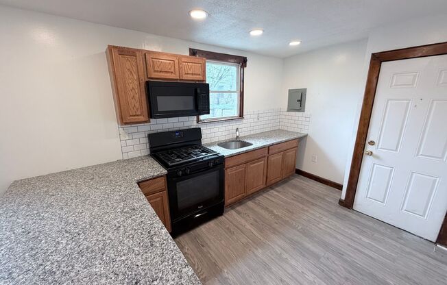 475-477 Clinton