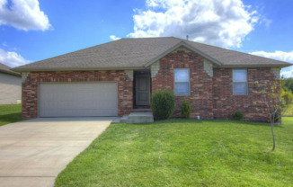 3 beds, 2 baths, $1,595