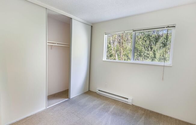 2 beds, 1 bath, 970 sqft, $1,495, Unit 14