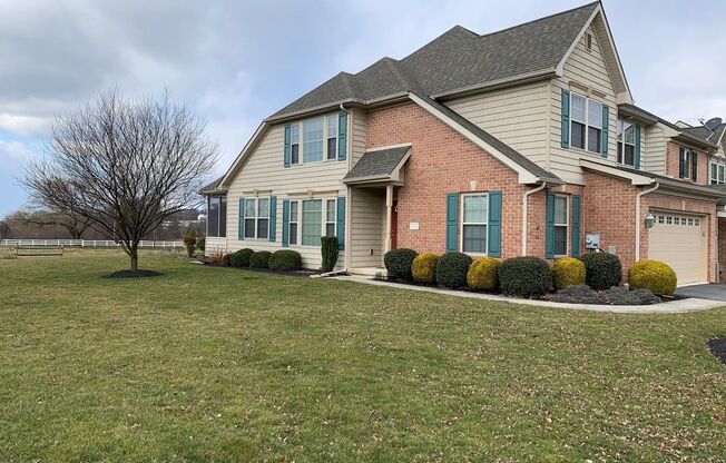 Large Luxury End Unit Townhome in Hempfield School District