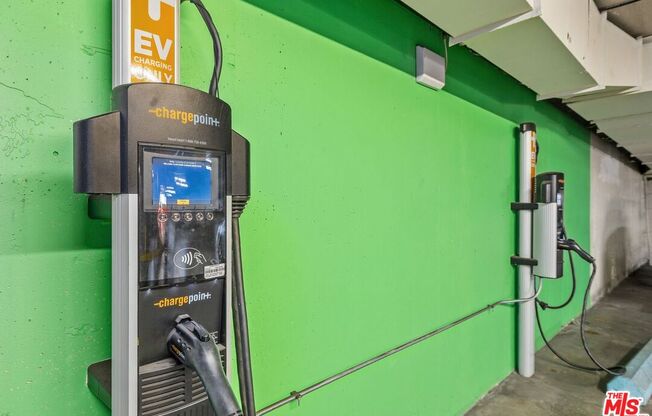 2 beds, 2 baths, 1,071 sqft, $4,100, Unit 801