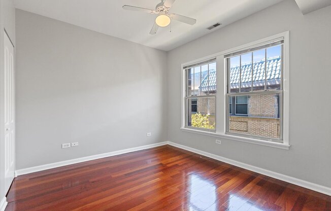 1360 W. Greenleaf Ave