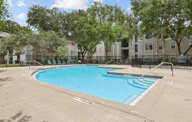 Welcome to Waterford at Cypress Lake Apartments