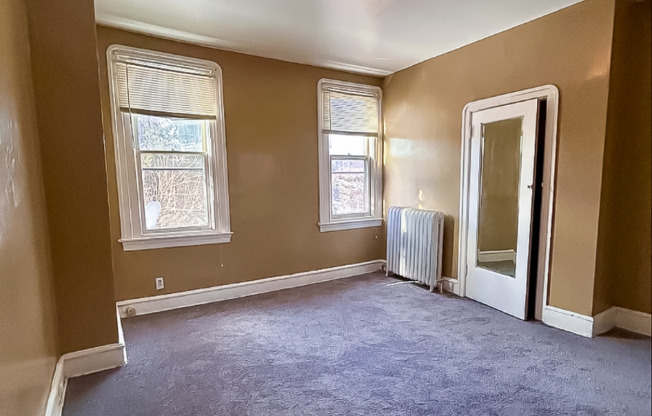 5602 N 7 ST