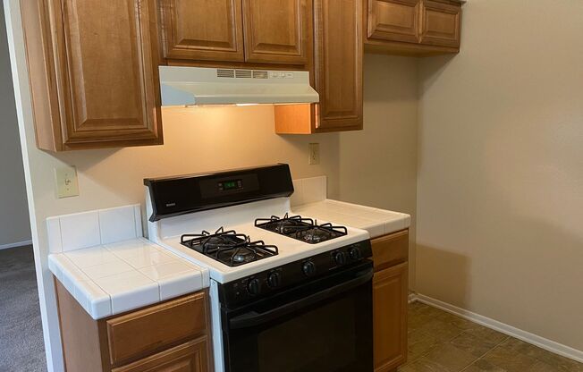1 bed, 1 bath, $1,895, Unit M