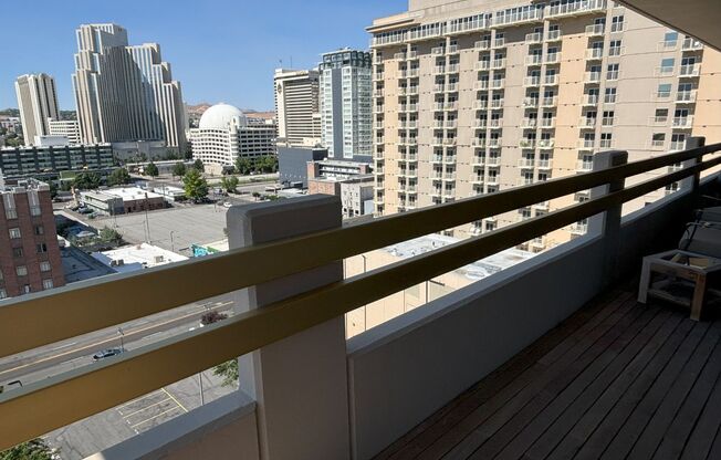 2 beds, 2 baths, $2,650, Unit UNIT 10J