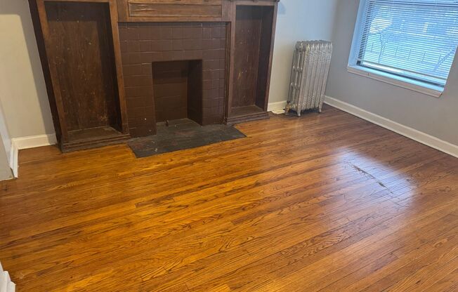 6832-34 South East End