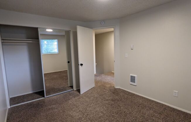 2 beds, 1.5 baths, 900 sqft, $1,545, Unit 7869
