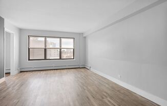 Studio, 1 bath, 410 sqft, $1,675, Unit 806