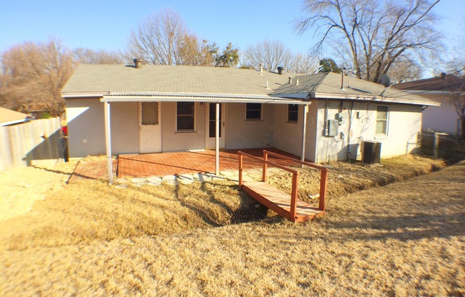 3 beds, 1 bath, $1,660