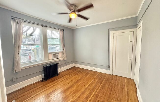 1 bed, 1 bath, $1,095, Unit 14