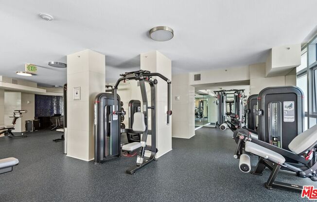 1 bed, 2 baths, 882 sqft, $4,295, Unit 619