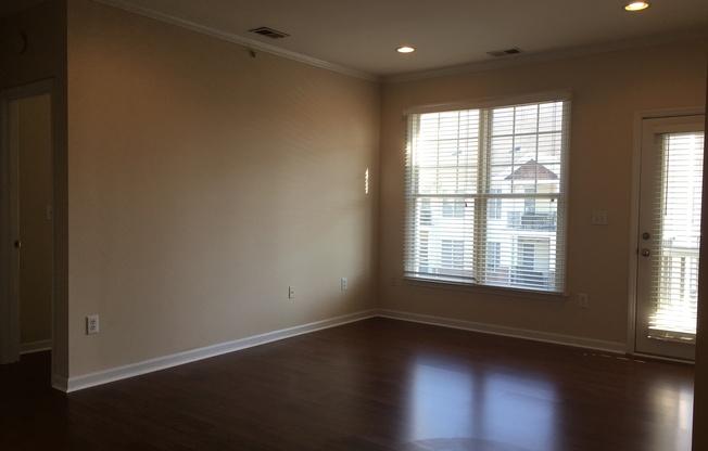 2 beds, 2 baths, $1,550, Unit #301