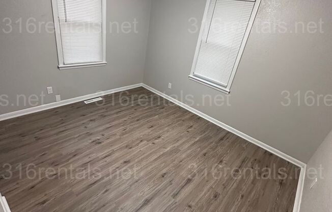$1050 - 3 bedroom / 1 bathroom - Single Family Home
