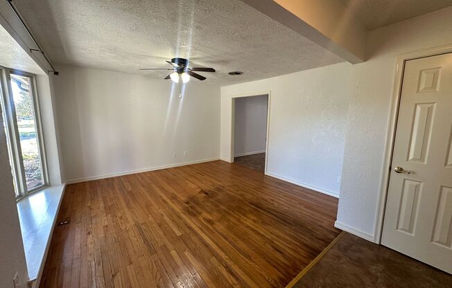 Charming 2-Bed, 2-Bath Home in Dallas!