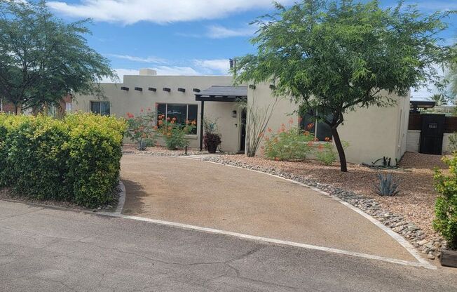 Charming Central Tucson Retreat with Updated Kitchen & Large Backyard