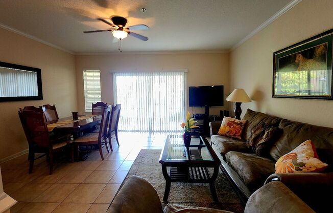 3 beds, 2.5 baths, $1,995, Unit Unit 1107