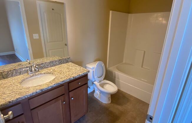 1 bed, 1 bath, 765 sqft, $825, Unit 186