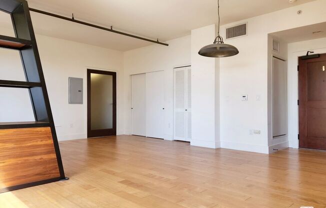 Studio, 1 bath, 600 sqft, $1,950, Unit 908