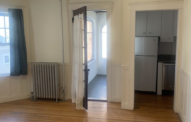 33 Concord Ave