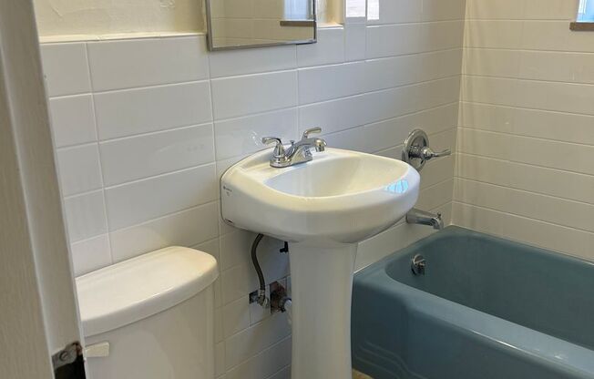 2 beds, 1 bath, $1,750, Unit 309C