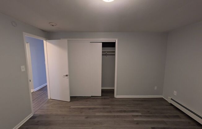 1 bed, 1 bath, 900 sqft, $1,500, Unit B01