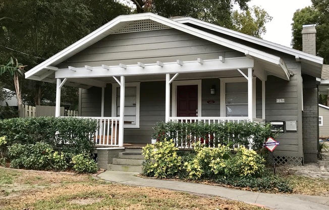 Cute Downtown 3/1 Bungalow in the Downtown Mills/50 District-Close to Everything