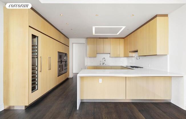 3 beds, 3.5 baths, 2,724 sqft, $27,000, Unit 7203