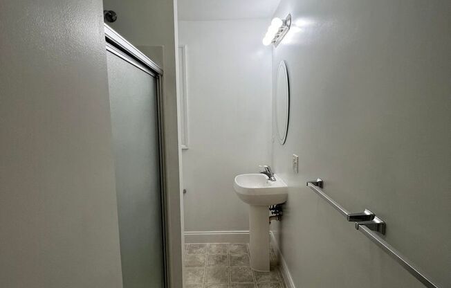 2 beds, 2 baths, $1,800